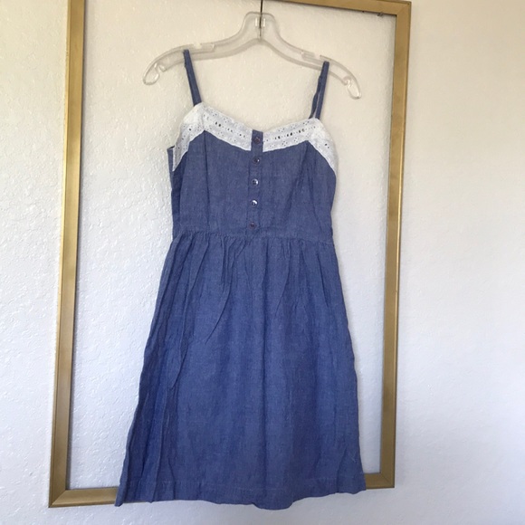 Chambray dress with lace trim adjustable straps - Picture 5 of 12